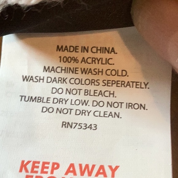 Tahari home silver Christmas couch blanket - Picture 7 of 7